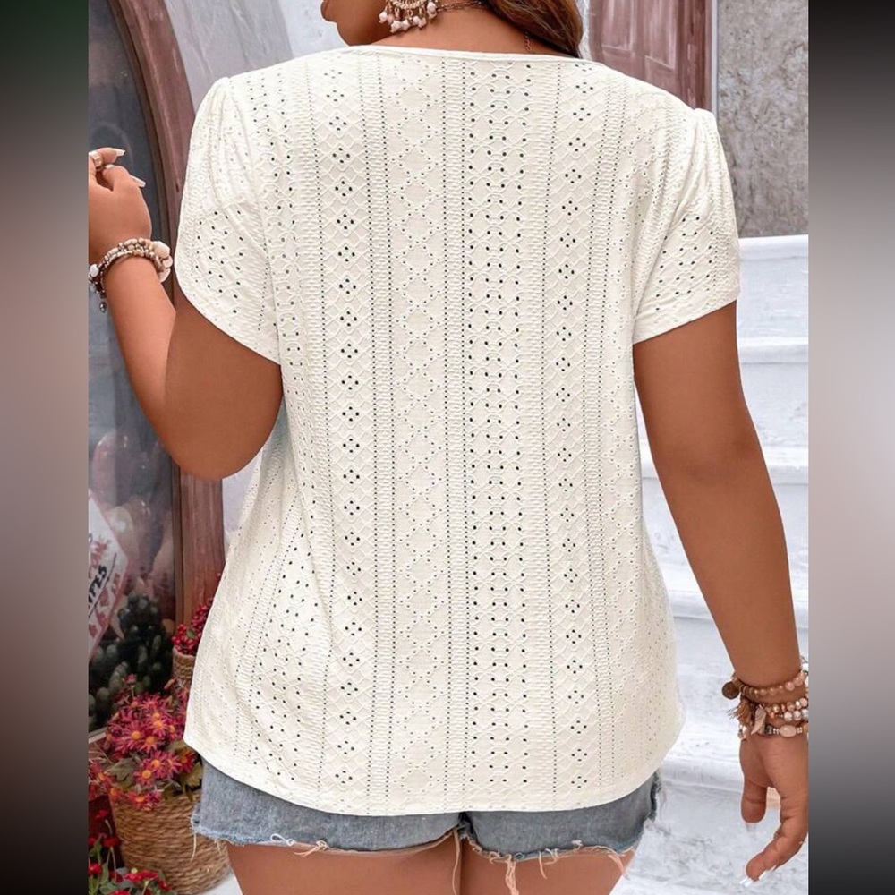 Boho plus size contrast lace petal sleeve blouse - Picture 7 of 16